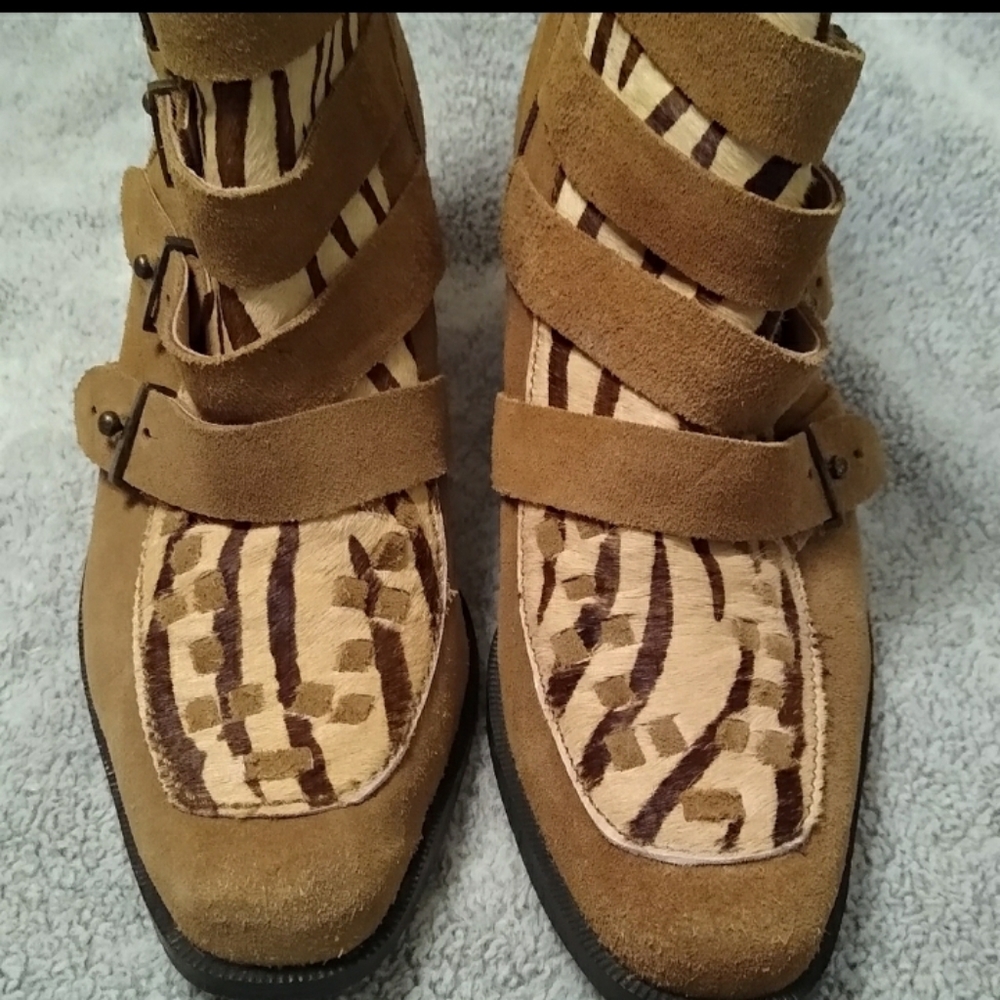 Free People  Ranger ankle booties